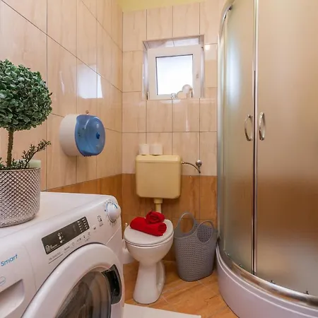 Amaris Apartment